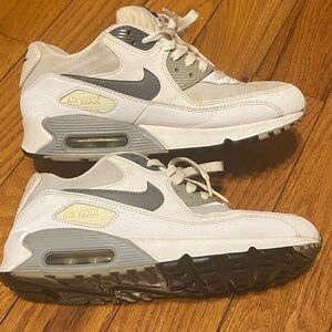 Nike Air Max 90 Essential Womens Size 8 Gray Running Shoes Sneakers‎ 616730-108